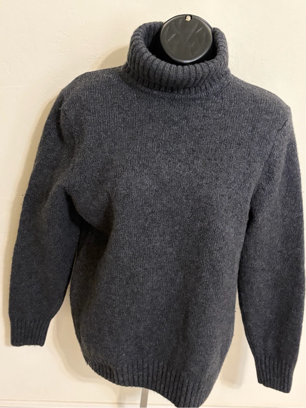 Zara Charcoal Gray Turtleneck Sweater Women’s Medium Cozy Knit